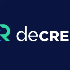 Das Logo von Decred, einer Kryptowährung, mit dem stilisierten "DR"-Symbol in Blau und Grün neben dem weißen Schriftzug "decred".