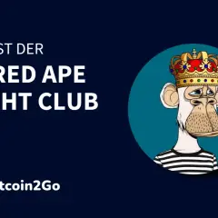 Der Bored Ape Yacht Club NFT: Ein Affe mit Krone und Streifen-Shirt, der die Frage "Was ist der Bored Ape Yacht Club?" aufwirft.