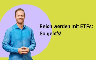 Mann in blauem Hemd lächelt, während er erklärt, wie man die Rendite berechnen und mit ETFs reich werden kann.
