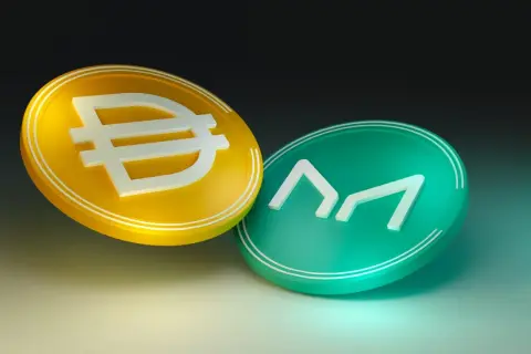 Zwei glänzende Kryptomünzen, eine gelbe mit einem Euro-Symbol und eine grüne mit dem Maker-Logo, schweben nebeneinander.